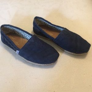 Toms Shoes